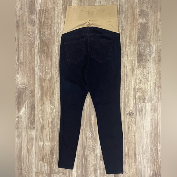Size 4 Petites LOFT Maternity Jeans. Thick, high quality denim. Like New! - Picture 4 of 5